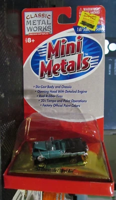 Chevrolet BelAir 1955 HO CMW - azul metálico con motor detallado (nuevo) Foto 1 de 2