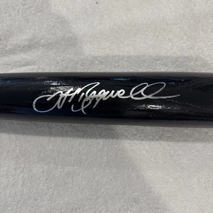 JEFF BAGWELL SIGNED BASEBALL BAT JSA AUTOGRAPH HOUSTON ASTROS 34 INCHES - Picture 1 of 4