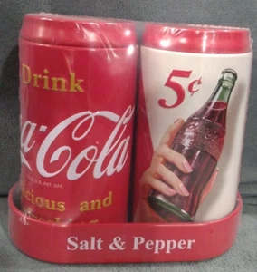 Coca Cola Salz & Pfefferstreuer mit Drink Classic Coke Soda Dose rot versiegelt - Bild 1 von 6