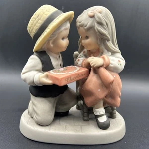 Enesco Pretty As A Picture 1998 One Of Life's Sweetest Moments Figur 472379 - Bild 1 von 9