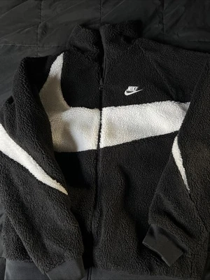 Куртка Nike Boa размер средний - Изображение 1 из 4