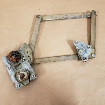 Regulador de ventana lateral derecho pasajero Triumph TR6 TR250 original OEM Foto 1 de 4