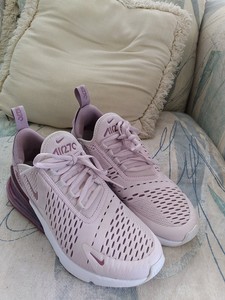 Piece De Monnaie Combiner Manœuvre 270 Nike Rose Gold Ecrire Une Lettre Absence Victimes