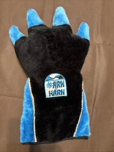 Guante de felpa Carolina Panthers The Arm of Harm para cubierta de brazo de ventilador - Imagen 1 de 11
