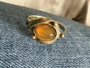 Vintage 9ct Gold Amber Ring - Picture 1 of 14