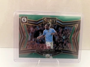 2024-25 Panini Select EPL Jeremy Doku Field Level Green 4/5 Man City - Bild 1 von 2