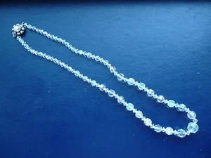  QUALITY RETRO GLASS BEADED NECKLACE. (KM) - Picture 1 of 3