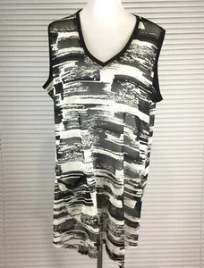TS Taking Shape Women's Plus Size Mesh Tunic Top Size M Black White Abstract - Picture 1 of 18