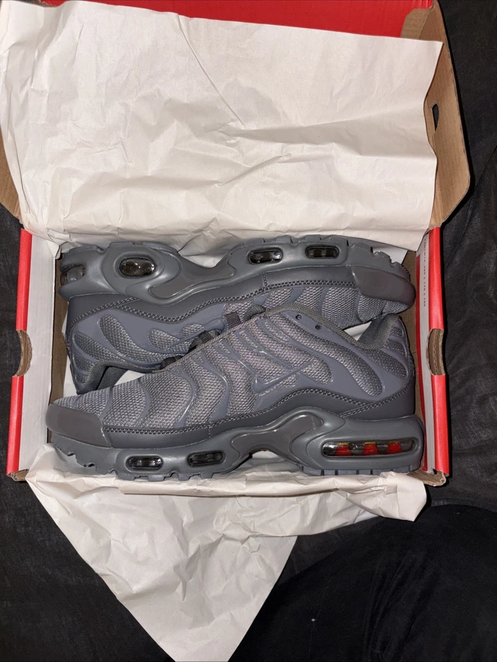 Nike Air tn (requin) blanche taille 40 neuve dans sa boîte - Photo 1/4