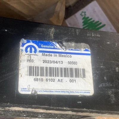 Muelle hoja trasero izquierdo Mopar Dodge Ram 3500 6810-6102 AE -001 2013-2024 Foto 1 de 4