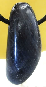 SAPHIR   Trommelstein gebohrt  EDELSTEIN ANHÄNGER  A-Qualität  8 Gramm    Nr.72 - Bild 1 von 2