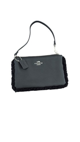 Coach Braccialetto in pelle nera con ciottoli con bordo in shearling nero F64709