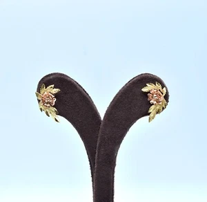 14k Vintage Two Tone Gold Floral Earrings. 2.0gr - Picture 1 of 7