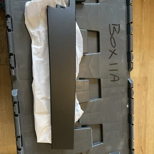 RENAULT GENUINE CAPTUR 2020-ON REAR RIGHT DOOR EXTERIOR PILLAR TRIM 822839719R - Picture 1 of 5