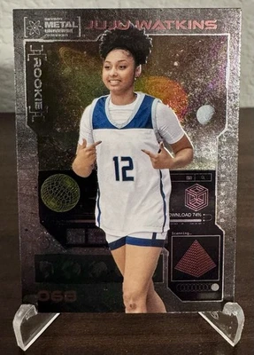 Skybox Metal Universe Champions 2023 - JuJu Watkins #068 (RC) USC Trojans Foto 1 de 2