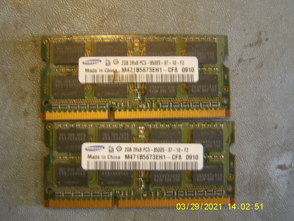 Samsung 4GB 2x2GB PC3-8500S DDR3-1066 204-Pin SODIMM M471B5673FH0-CF8 - Image 1 of 2