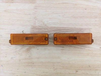 Оригинальные передние боковые габаритные огни для Pontiac Firebird Trans Am 98–02 годов выпуска - Изображение 1 из 2