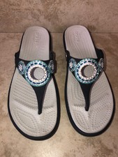 Crocs Sanrah Diaman sandals. Size 8. New. | Sandals, Crocs, Women shopping