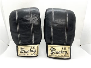 Winning Boxing Vintage Initial Logo Punching Gloves Black Rubber band SB-2000 - Picture 1 of 13