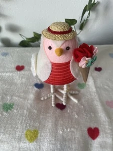 Stoff Valentinstag Vogel Figur hält Blumen. - Bild 1 von 3