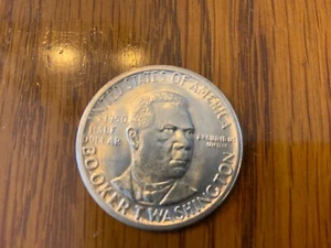 1950 S Booker T Washington half dollar - Picture 1 of 3