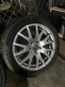 Audi TT Alufelgen Sommerreifen Kompletträder Schmiedeleichtbau - Bild 1 von 9