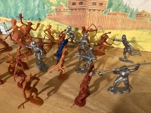 Monarch Conquistadors X 12 Figures - Picture 1 of 9