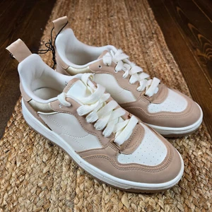 Women's Netty Fashion Sneakers Memory Foam Low Top Shoe - Picture 1 of 24