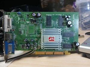 Vintage - SAPPHIRE ATI RADEON 9250 256MB DDR - GREAT BUDGET RETRO AGP CARD - Picture 1 of 8