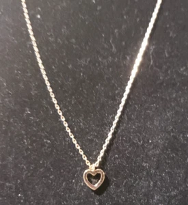 NEW FOREVER 21 DAINTY & SMALL GOLDTONE HEART NECKLACE, 15" W/ 2" EXTENDER, NIP - Picture 1 of 4