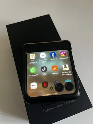 Smartphone Motorola RAZR 40 Ultra- 256GB/8GB - Black Leggi Bene Descrizione💥💪 - Immagine 1 di 4