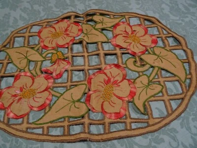 broderie coton  richelieu métis nature ==art déco   pour futur coussin+jardin - Photo 1/4