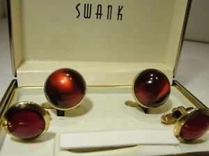 ESLABONES DE PUÑO DE COLECCIÓN HECHOS POR SWANK DOS PARES ROJO RUBÍ EN BUEN ESTADO - Imagen 1 de 3