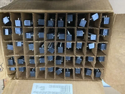 Box of 50- Magnum Terminal Blocks A3 13 PIN - Image 1 of 4