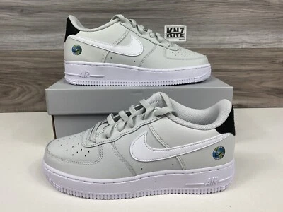 Foto branca poeira Nike Air Force 1 AF1 LV8 | feminina 8.5, juvenil 7 | DM0983 001 - Imagem 1 de 4
