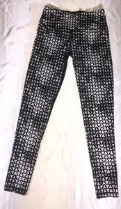 Victoria's Secret VSX Knockout Tight Med Rise Form Fitting Leggings Size S - Picture 1 of 12