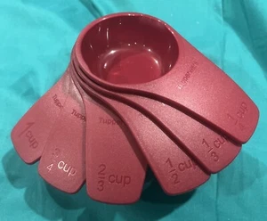 Tupperware Measuring Cups Set 6 Nesting Cups Burgundy - Picture 1 of 3