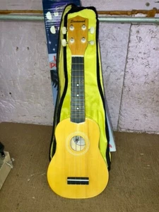 Savannah SU-105-YL Soprano Size Acoustic Ukulele Uke With Gig Bag Yellow - Picture 1 of 7