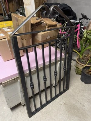 CANCELLO FERRO VERNICIATO - Immagine 1 di 4