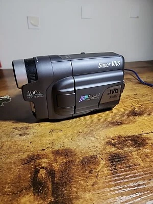 JVC GR-SXM320 Super VHS Camcorder - Image 1 of 4
