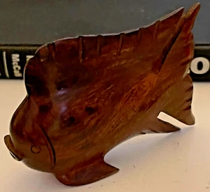 Vintage Mid Century Modern Eisenholz geschnitzt Holz Fisch 4"X2,5" - Bild 1 von 8
