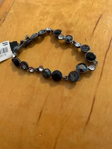 $68  GIVENCHY  LIGHT HEMATITE TONE JET CRYSTAL FLEX BRACELET  T46 - Picture 1 of 9