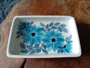JERSEY POTTERY HAND PAINTED OBLONG PIN DISH 20cm BLUE FLOWER - Picture 1 of 3