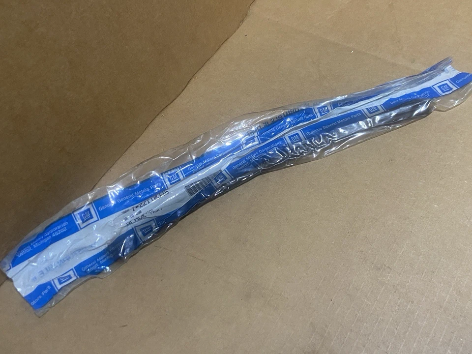 Limpiaparabrisas de ventana trasera GM 22110346 con inserto -- 1992 1993 Typhoon -- Nuevo de Lote Original Foto 1 de 3