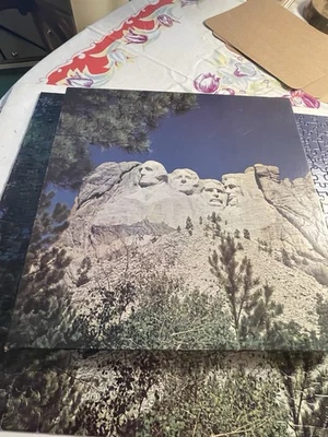 Vtg 70’s Eaton Jigsaw Puzzle 500 Pc Mount Rushmore  18 1/8 x 24 1/8  Complete! - Image 1 of 4