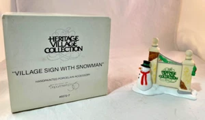 De colección. Departamento 56 Heritage Village "SIGNO DE PUEBLO CON MUÑECO DE NIEVE" #5572-7 NUEVO EN CAJA - Imagen 1 de 9