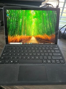 Microsoft Surface Pro 5 1796 12.3" Core i5-7300 4GB RAM 128GB SSD Windows 10 Pro - Picture 1 of 6