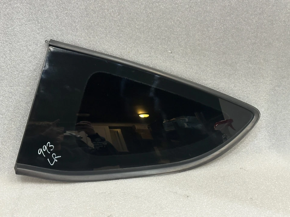 Cuarto de vidrio trasero izquierdo Hyundai Genesis 2010-2012 cupé OEM 87810-2M000 Foto 1 de 3