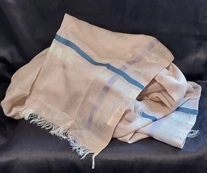 Bufanda hecha a mano Bloom & Give EVA India beige azul blanco lavanda - Imagen 1 de 5