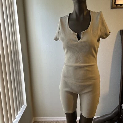 guess women romper size xl - Image 1 of 4